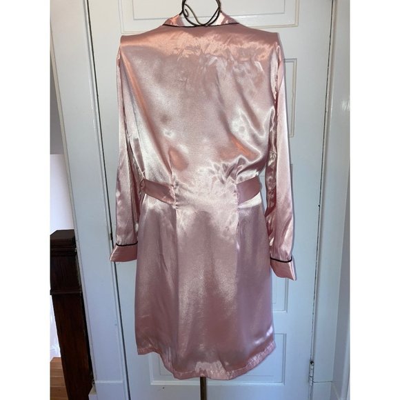 beautiful Pink and Black Sensara robe and gown - Picture 3 of 6